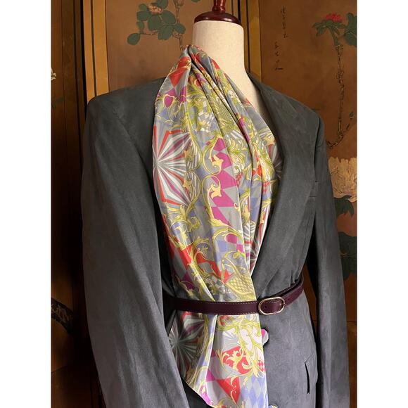 Vintage square scarf with geometric print - Picture 7 of 8